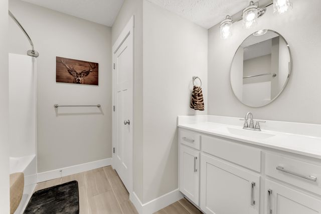 5619 S Lexington Avenue, Springfield, MO 65810