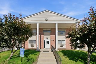 670 Marilyn Avenue 208, Glendale Heights, IL 60139