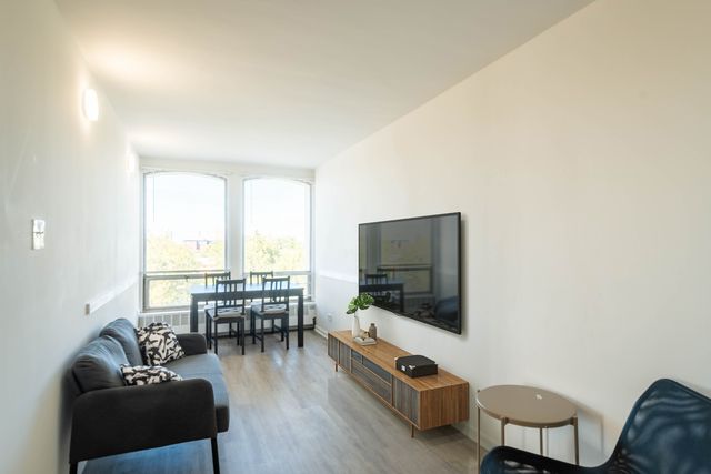 1401 E 55th Street 701N, Chicago, IL 60615