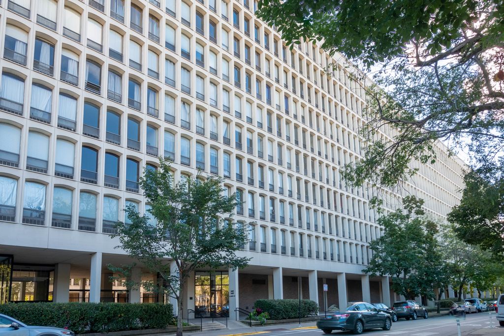 1401 E 55th Street 701N, Chicago, IL 60615