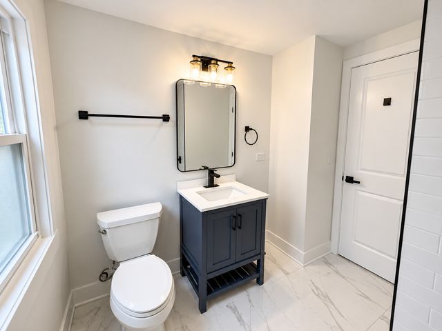 8332 S Oglesby Avenue, Chicago, IL 60617