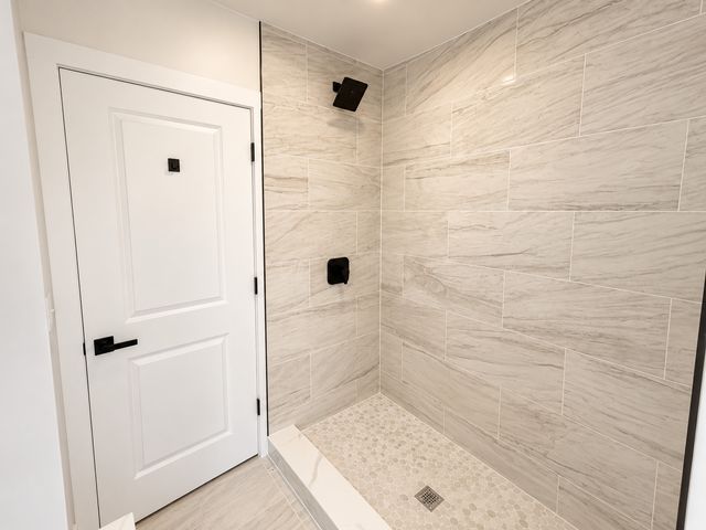 8332 S Oglesby Avenue, Chicago, IL 60617