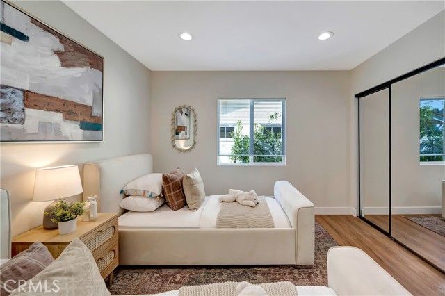 22120 Costanso Street, Woodland Hills (los Angeles), CA 91364