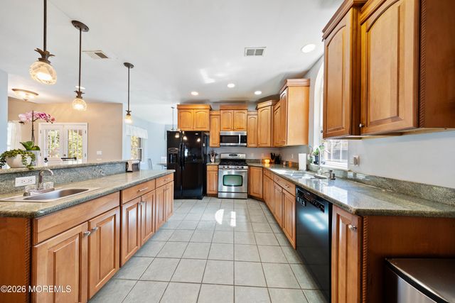 1042 Maxim Southard Road, Howell, NJ 07731