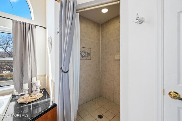 1042 Maxim Southard Road, Howell, NJ 07731