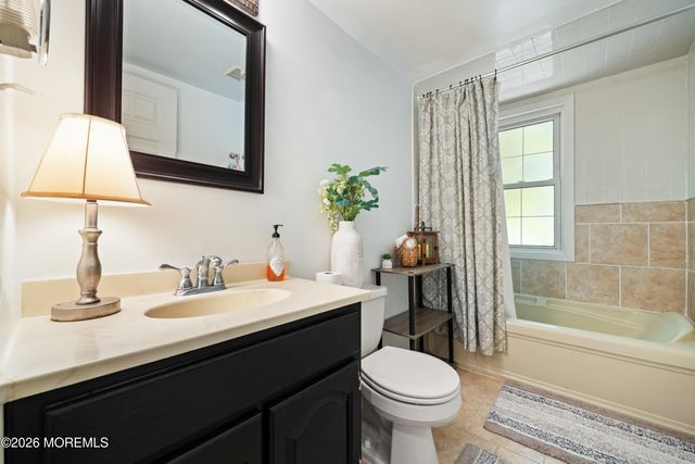 1042 Maxim Southard Road, Howell, NJ 07731