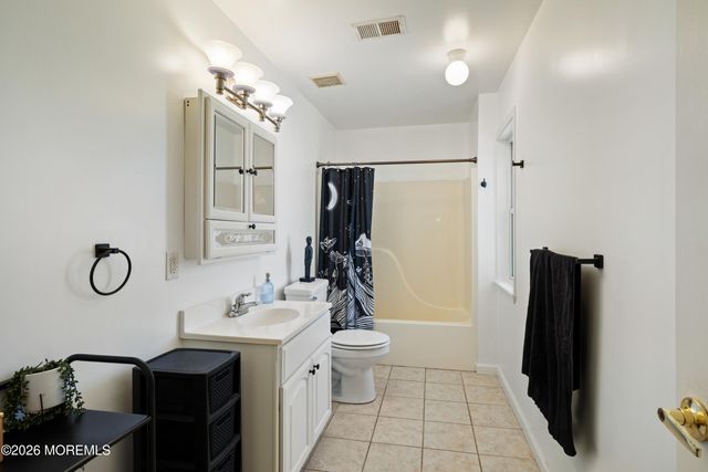 1042 Maxim Southard Road, Howell, NJ 07731