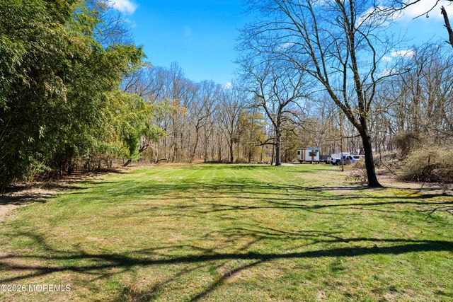 1042 Maxim Southard Road, Howell, NJ 07731