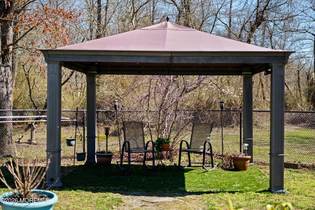 1042 Maxim Southard Road, Howell, NJ 07731