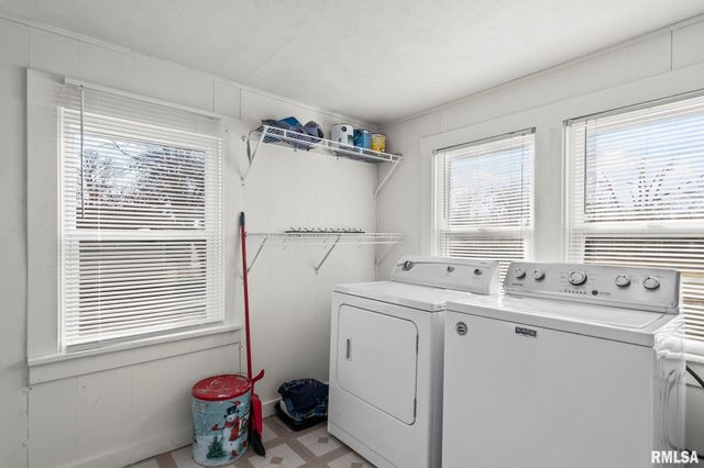 2827 S 16TH Street, Springfield, IL 62703