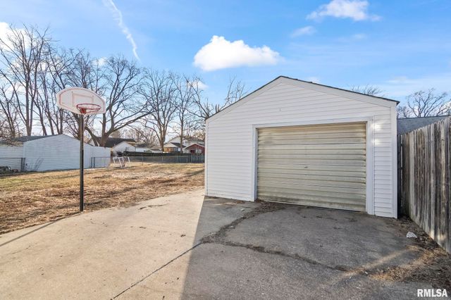 2827 S 16TH Street, Springfield, IL 62703