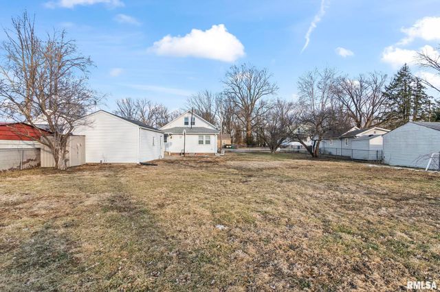 2827 S 16TH Street, Springfield, IL 62703