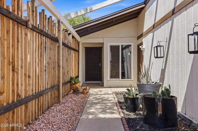 5832 S 45TH Street, Phoenix, AZ 85040