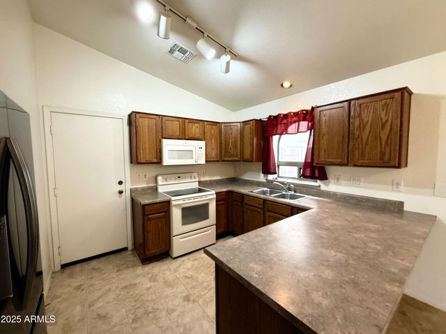 4622 W Beverly Road, Laveen, AZ 85339