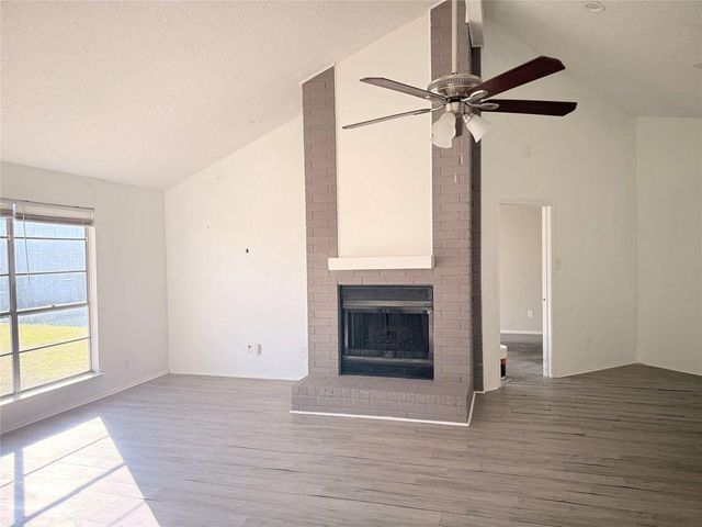 8203 Lone Quail Drive, Houston, TX 77489