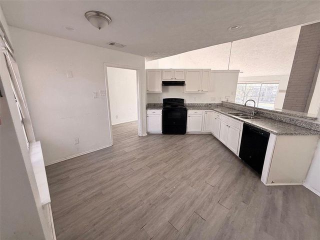 8203 Lone Quail Drive, Houston, TX 77489