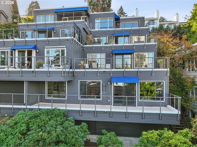2340 Sw CACTUS Dr, Portland, OR 97205
