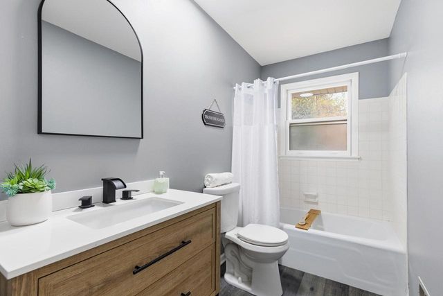 4962 S 20th STREET, Milwaukee, WI 53221