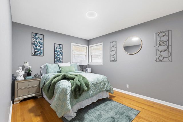 4962 S 20th STREET, Milwaukee, WI 53221