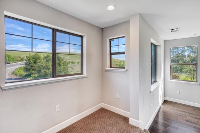 897 Tranquility Circle 5, Livermore, CA 94551