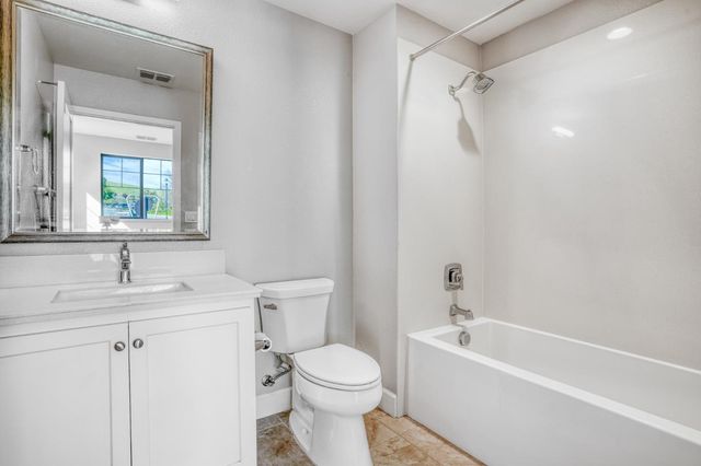 897 Tranquility Circle 5, Livermore, CA 94551