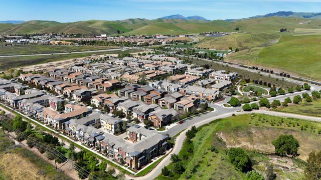 897 Tranquility Circle 5, Livermore, CA 94551