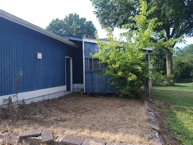 3303 Glenbrook Drive, Norton, OH 44203