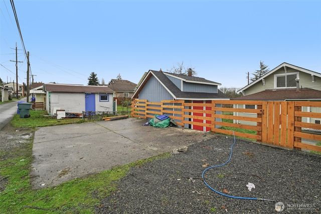 4412 S 3rd Avenue, Everett, WA 98203