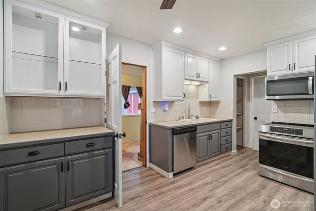 4412 S 3rd Avenue, Everett, WA 98203