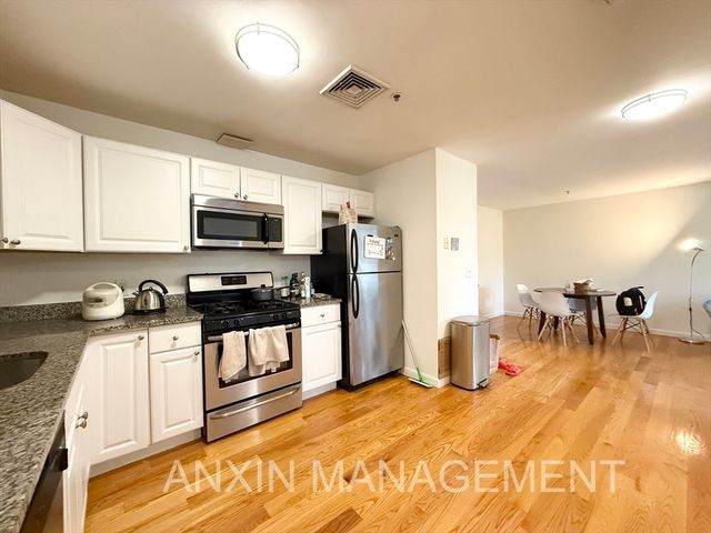 660 Cambridge St 401, Cambridge, MA 02141