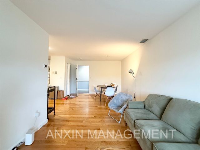 660 Cambridge St 401, Cambridge, MA 02141