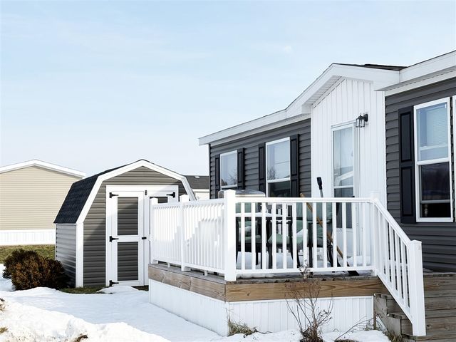 8611 Fallow Drive, Zeeland, MI 49464