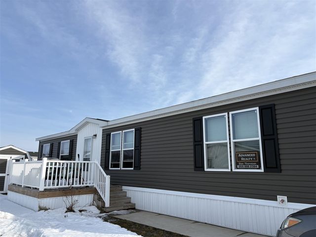 8611 Fallow Drive, Zeeland, MI 49464