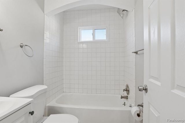 129 South Street, Belleville, MI 48111