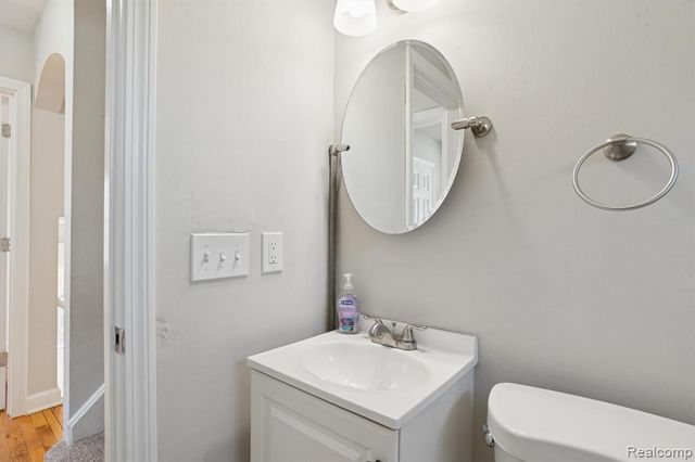 129 South Street, Belleville, MI 48111