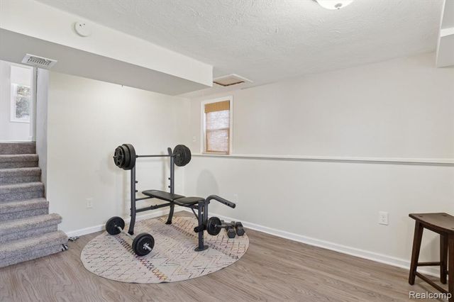 129 South Street, Belleville, MI 48111