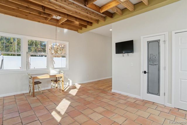 129 South Street, Belleville, MI 48111