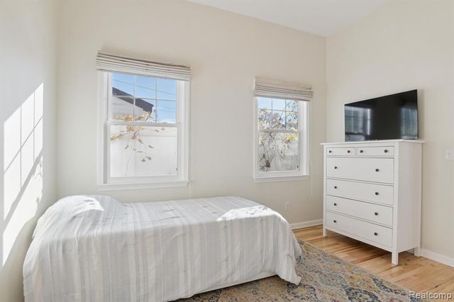 129 South Street, Belleville, MI 48111