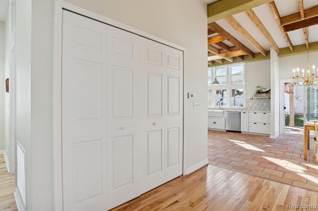 129 South Street, Belleville, MI 48111