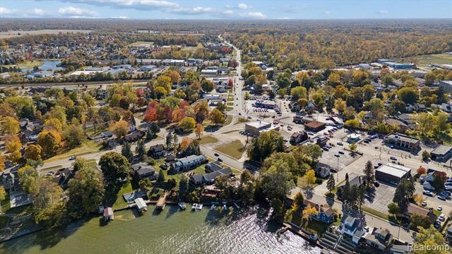 129 South Street, Belleville, MI 48111