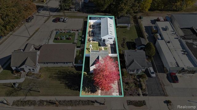 129 South Street, Belleville, MI 48111