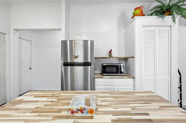 5442 Woodland Drive, Orange, TX 77632