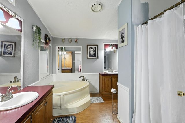 5442 Woodland Drive, Orange, TX 77632