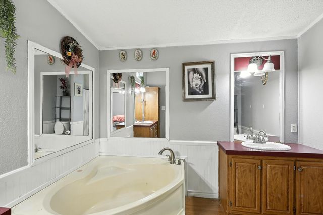 5442 Woodland Drive, Orange, TX 77632