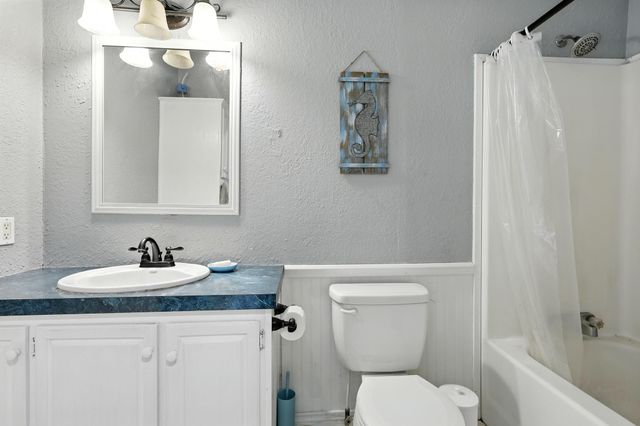 5442 Woodland Drive, Orange, TX 77632