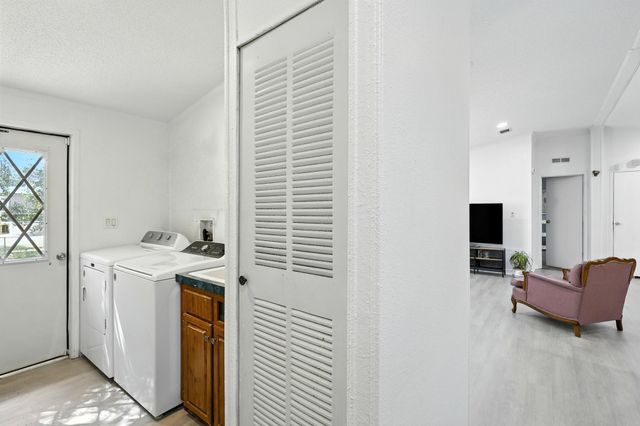 5442 Woodland Drive, Orange, TX 77632