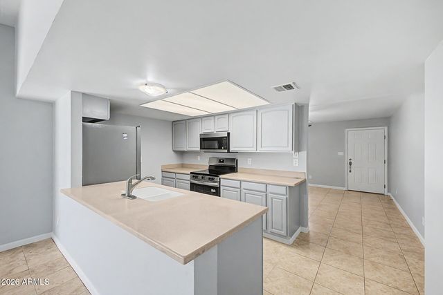 4305 E EQUESTRIAN Trail, Phoenix, AZ 85044