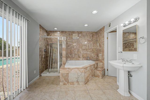 4305 E EQUESTRIAN Trail, Phoenix, AZ 85044