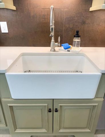 8 Autumn Lane, Stony Point, NY 10980