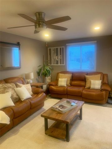 8 Autumn Lane, Stony Point, NY 10980